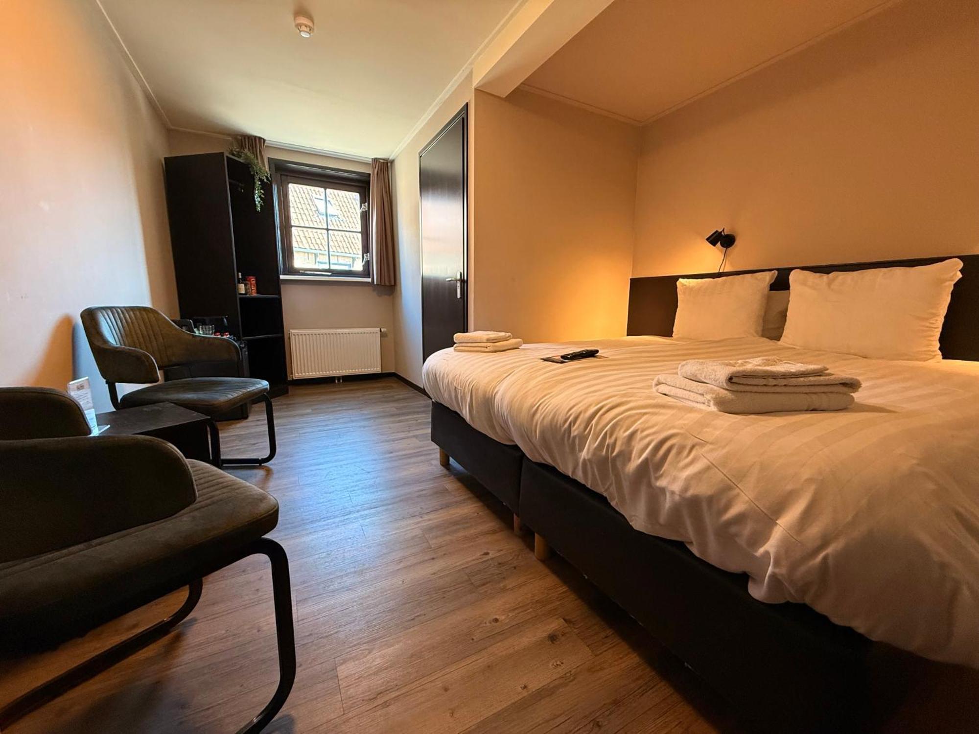 Hotel Bij Hen Op Ameland Hollum  Exterior foto